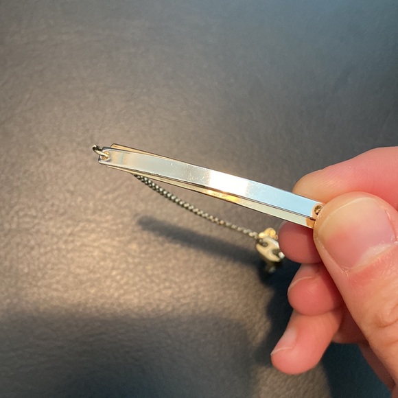 DKNY Bracelets - Picture 4 of 4